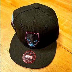 NWT New Collectable Marvel premium snapback Cap.60 years edition.